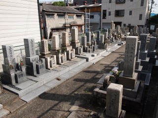 安田墓地（大阪市鶴見区）