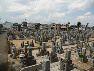 太田墓地（八尾市）