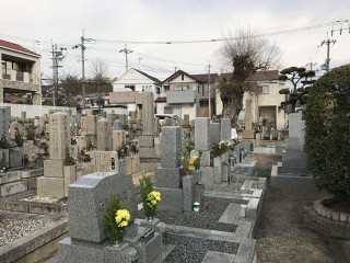 小路寺内共同墓地(吹田市)