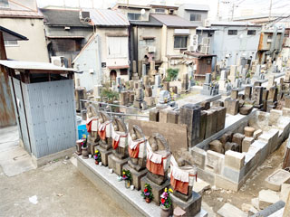 大阪の京橋にある蒲生墓地